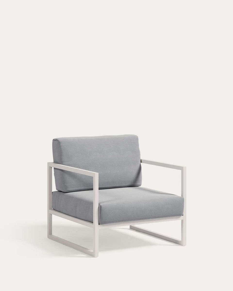 Butaca 100% exterior Comova azul y de aluminio blanco