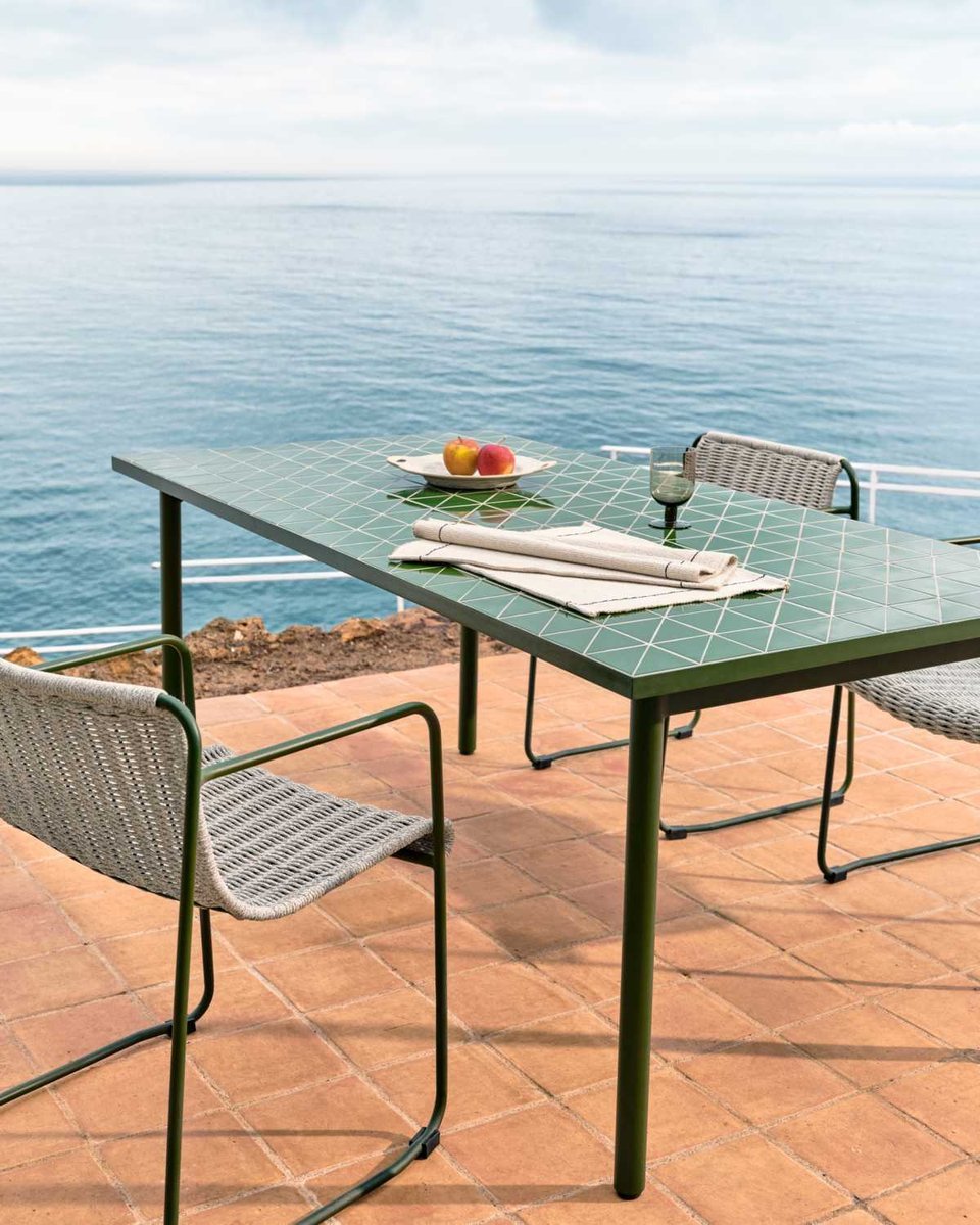 Mesa de exterior Maurina de acero galvanizado verde y azulejos verdes 182 x 91 cm