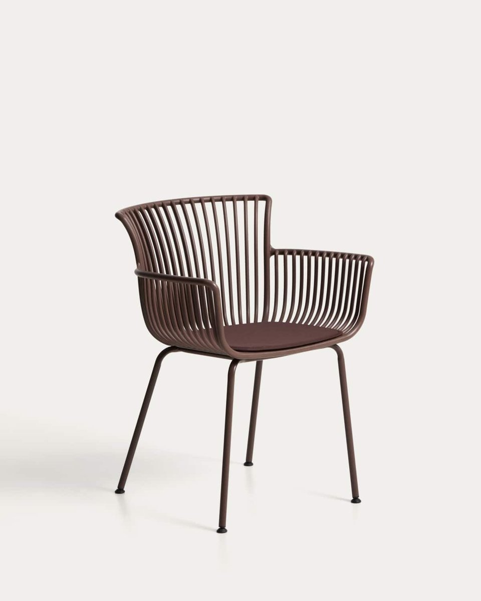 Silla de exterior Surpika con patas de acero marrón