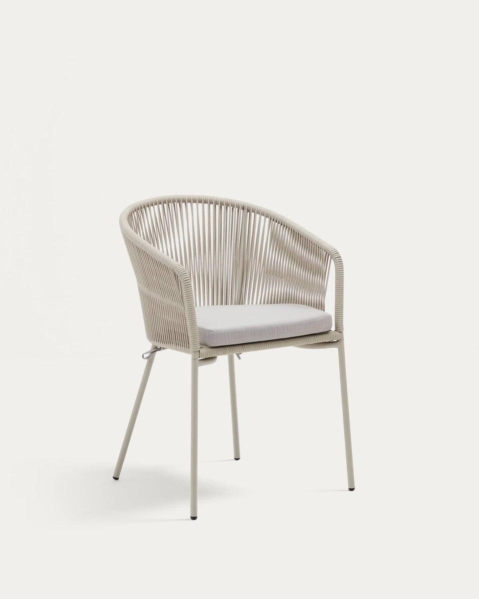 Silla Yanet de cuerda sintética crudo y patas de acero galvanizado