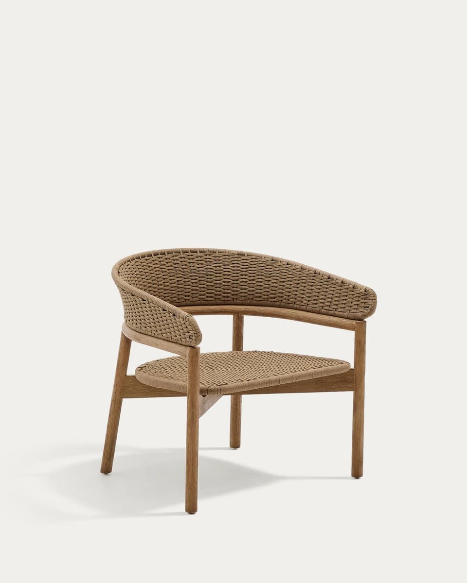 Sillón Arinella de madera maciza de acacia acabado tono natural y cuerda beige FSC 100%